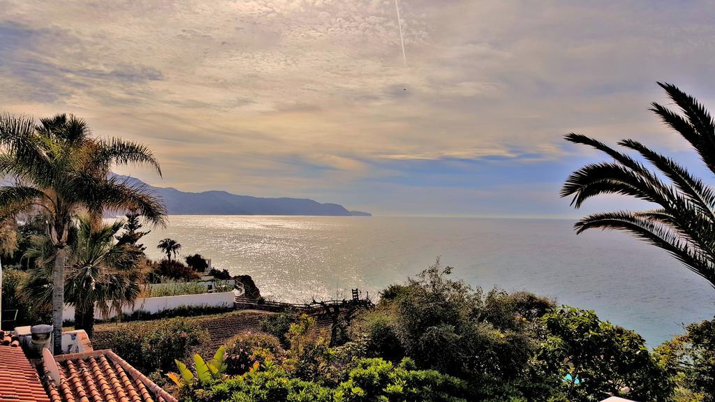 Villa Carabeo Nerja Εξωτερικό φωτογραφία